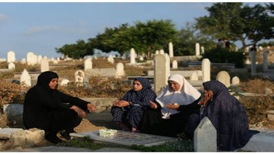 الذهاب للمقابر وتوزيع اللحوم.. تعرف على أشهر عادات السوهاجية يوم الجمعة