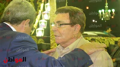 صور| سمير صبري في عزاء الإعلامي الراحل حمدي قنديل
