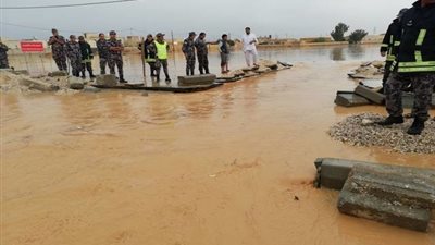 فيديو وصور.. الأمطار تُغرق الأردن وتسفر عن مصرع 11 شخصًا وعشرات المفقودين