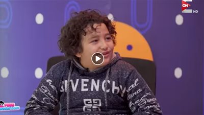 شاهد ماذا فعل الطفل المشاكس مع شيماء سيف.. وراها النجوم فى عز الضهر 