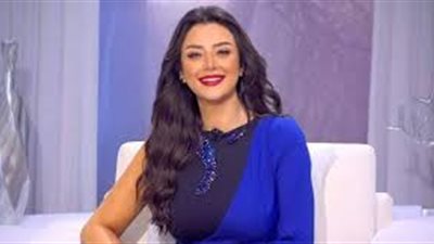 شاهد سر بكاء رضوى الشربيني في فواصل برنامجها