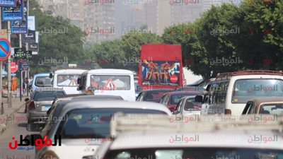 صور .. شلل مروري في شارع البحر الأعظم بالجيزة