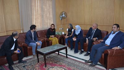 صور.. وفد إيطالي يزور الوادي الجديد لبحث دعم تنمية الصناعات الحرفية