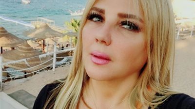 استوحي مكياجك الصباحي من إطلالة ندى بسيوني 