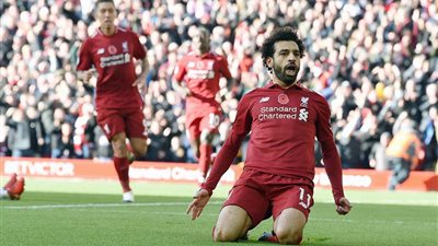 فيديو .. محمد صلاح يتوج بجائزة لاعب العام في البريميرليج