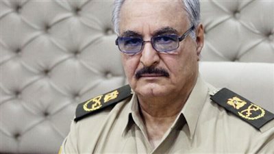 عاجل.. خليفة حفتر يلتقي رئيس الوزراء الليبي