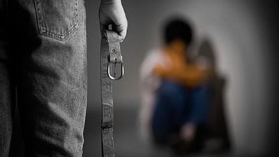 مش لازم تضربيه .. اعرفي فوائد تشجيع طفلك على السلوك الجيد 