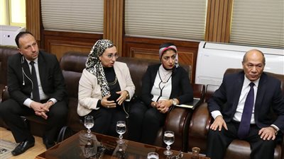 محافظ كفرالشيخ يلتقي ممثلي شركة 