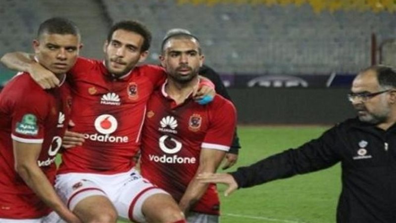  هشام محمد لاعب الأهلي