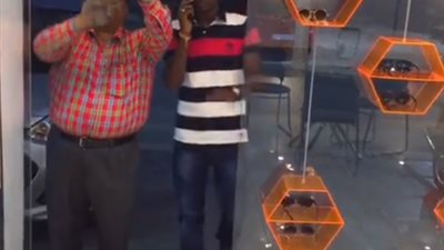 فيديو| خدعة تتسبب في سقوط شاب بطريقة طريفة 
