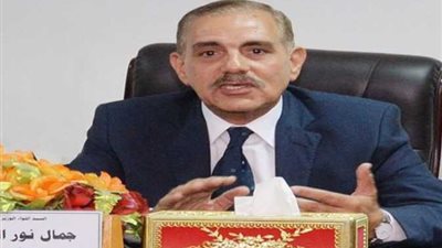 محافظ أسيوط يصرف تعويضات عاجلة للمتضررين من الأمطار