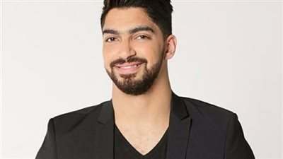 صباح الرحرحة.. شاهد كيف ظهر مينا عطا بجلباب 