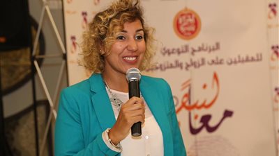 دينا حسين: 