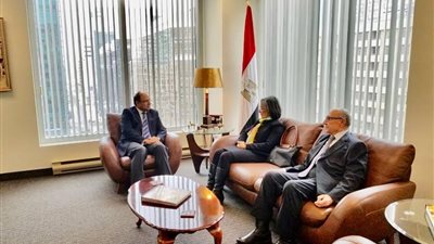 سفير مصر في كندا يلتقي أساتذة قسم الدراسات العربية بجامعة أوتاوا