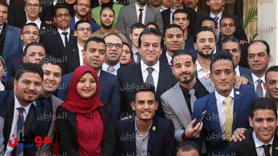 صور.. وزير التعليم العالي يجتمع برؤساء اتحادات الطلاب الجامعية