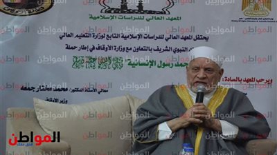 فيديو| أحمد عمر هاشم: صفوة رجال مصر اجتمعوا الآن للاحتفال بمولد النبي