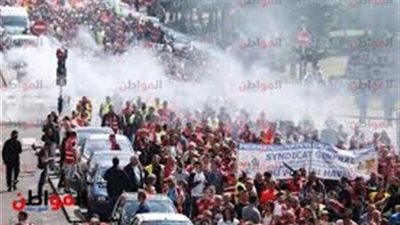 باريس مشتعلة وارتفاع عدد ضحايا الاحتجاجات إلى 400 مصاب 