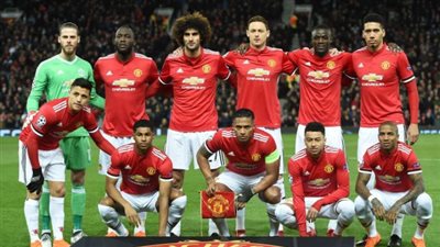 باريس سان جيرمان يستهدف التعاقد مع مدافع مانشستر يونايتد
