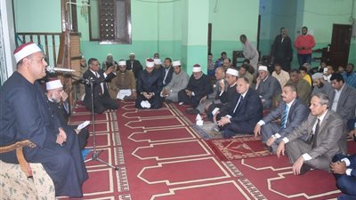 صور وفيديو.. قيادات محافظة الفيوم تحتفل بذكرى المولد النبوي في الجامع المعلق