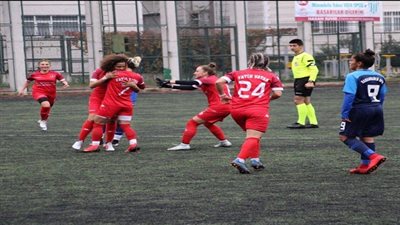 فيديو وصور.. منة طارق تحرز أسرع هدف في الدوري التركي.. وتقود فاتح الوطن للفوز على هاكري