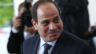 انفوجراف | نوفمبر والسيسي .. ميلاد وتعرض للموت مع الإنجازات