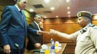  الداخلية تلبي نداء عجوزة وتفض النزاع بين مستأجري أرضها