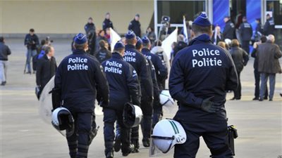 الإعلام البلجيكي: عنصر متشدد يطعن شرطي وسط العاصمة بروكسيل