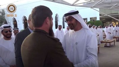 فيديو.. ولي عهد أبو ظبي يغازل الرئيس الشيشاني بـ 