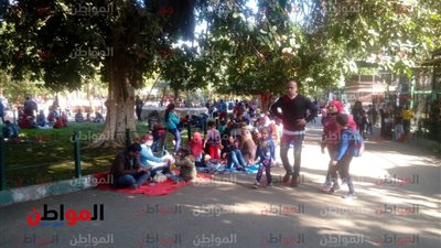 صور| مولد النبي عند المصريين حاجة تانية .. احتفال الشعب بالبابور والمحشي في حديقة الحيوان