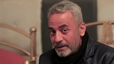 صبري فواز يكشف اسباب تغيير أحمد زكي لسيناريو فيلم السادات 