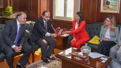 محافظ الاسكندرية يكلف نائبه لاستقبال وفد  كاتنيا الإيطالية بالإسكندرية.