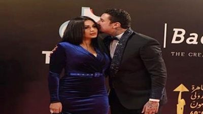 في افتتاح مهرجان القاهرة السينمائي .. شريف منير يتعمد إحراج ماجد الكدواني وكعادته الفيشاوي يستعرض زوجته