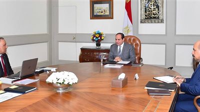 السيسي يجتمع مع رئيس هيئة الرقابة الإدارية ويوجه بالتصدي للفساد بكافة أشكاله