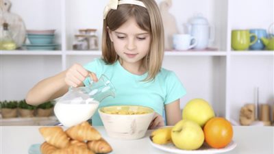 دراسة أمريكية .. فطري إبنك لحم وخضار وسيبي الباقي على جسمه