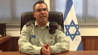 أدرعي يستقبل الجمعة بالدعاء .. ونشطاء: الله لا يصبحك
