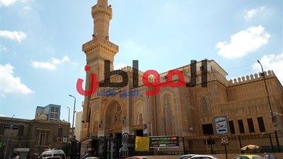 صور.. توافد المصلين لأداء صلاة الجمعة بمسجد التوبة بدمنهور 