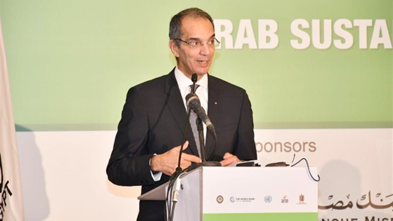 عمرو طلعت وزير الاتصالات