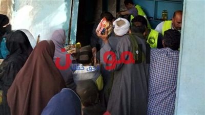 بأسعار مخفضة.. مستقبل وطن يقيم منفذا لبيع المواد الغذائية بمركز ناصر