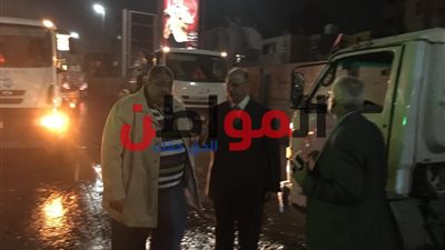 صور.. محافظ القاهرة يتابع أعمال إصلاح ماسورة الصرف الصحي بالبساتين