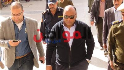 صور.. اللواء طارق حسونة يتفقد شوارع طنطا للاطمئنان على أعمال شفط تجمعات الأمطار