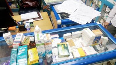 ضبط 5400 قرص دوائي منتهي الصلاحية بمركز صان الحجر