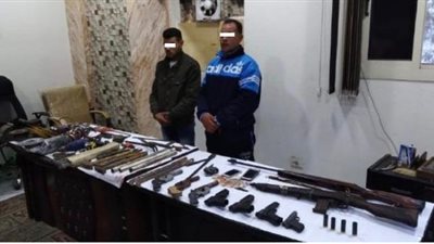ضبط ورشة لتصنيع الأسلحة النارية يديرها حداد وابنه بالحامول