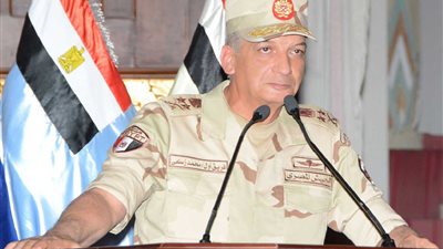 وزير الدفاع يطير إلى السودان لتعزيز التعاون العسكري