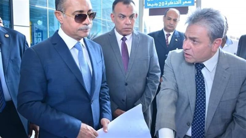 وزير الطيران المدني