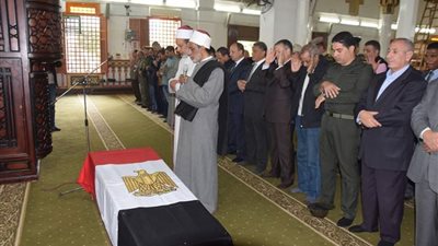بحضور محافظ بني سويف.. تشييع جنازة الشهيد النقيب جمال صلاح الدين سيد