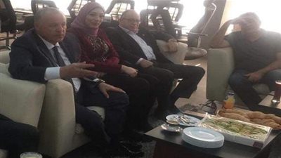 الرفاعى تجتمع بمندوبى فرق الكرة النسائية