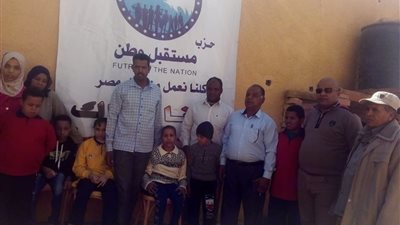 مستقبل وطن يقدم مقاعد متحركة وعكاز طبي لتلاميذ ذوي الاحتياجات الخاصة بواحة باريس 