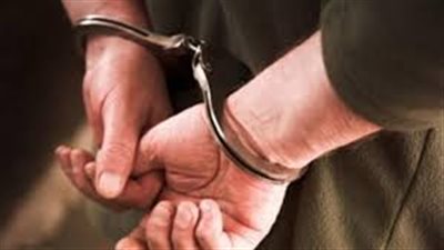 التحقيق مع عاطل سرق مليون جنيه من شقة في الساحل 