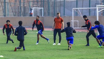تدريب قوي للغائبين عن لقاء المقاولون