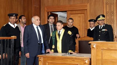 صور.. رئيس استئناف القاهرة يوصي بعزل مبني المحاكم عن معهد الأمناء 